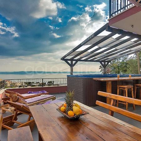 Holiday Home Darius With Hot Tub Makarska Exteriör bild