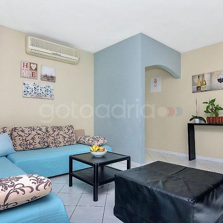 Holiday Home Darius With Hot Tub Makarska Exteriör bild