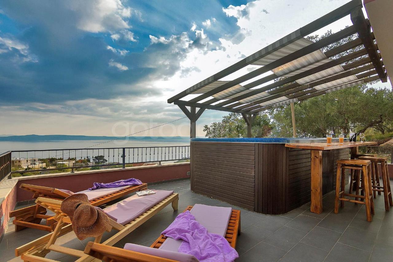Holiday Home Darius With Hot Tub Makarska Exteriör bild