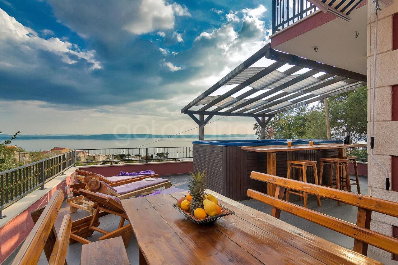 Holiday Home Darius With Hot Tub Makarska Exteriör bild