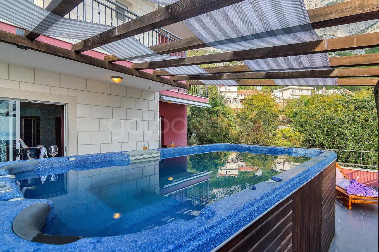 Holiday Home Darius With Hot Tub Makarska Exteriör bild