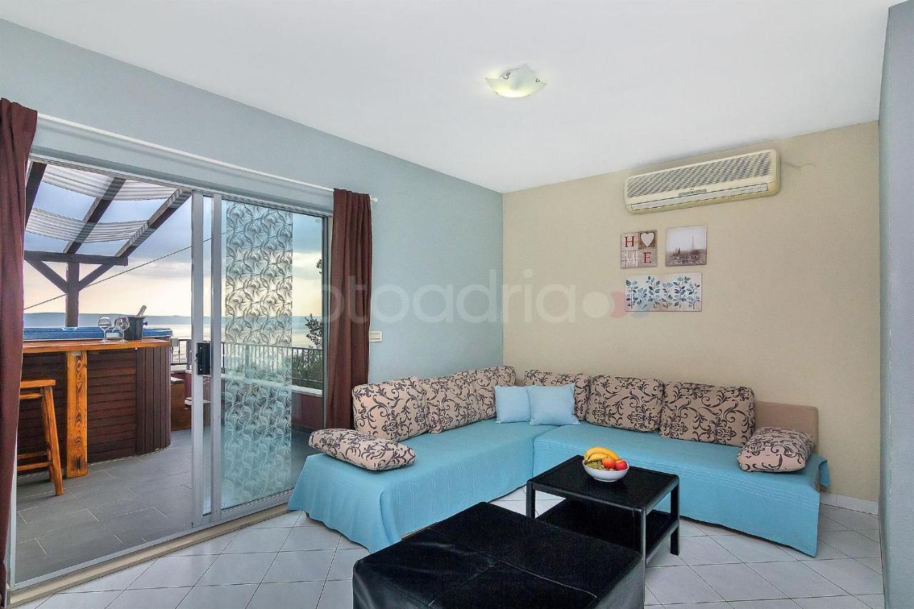 Holiday Home Darius With Hot Tub Makarska Exteriör bild