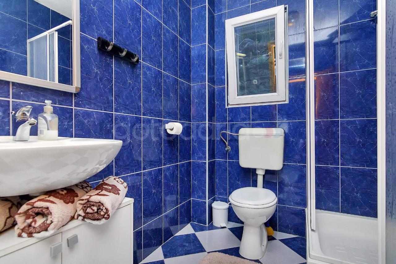 Holiday Home Darius With Hot Tub Makarska Exteriör bild